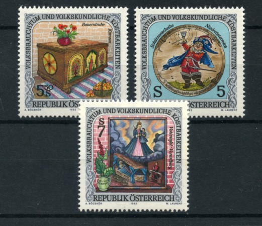 1992 - LOTTO/16439 - AUSTRIA - FOLCLORE 3v. - NUOVI