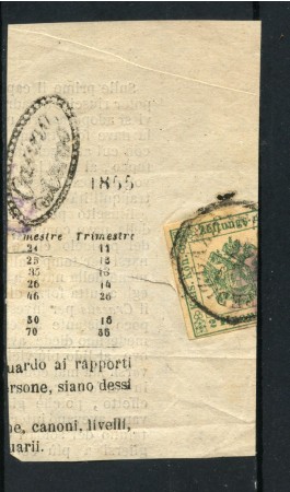 1853 - LOMBARDO VENETO - LOTTO/47815 - 2 KREUZER VERDE TAGLIATO SU FRAMMENTO DI GIORNALE
