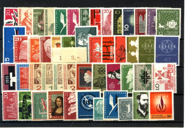 1950/60 - GERMANIA FEDERALE - LOTTO DI 50 FRANCOBOLLI COMMEMORATIVI DIFFERENTI NUOVI CON LINGUELLA - LOTTO/30839L