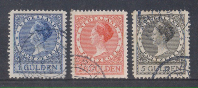 1924 - LOTTO/8645U - OLANDA - REGINA GUGLIELMINA 3v. USATI