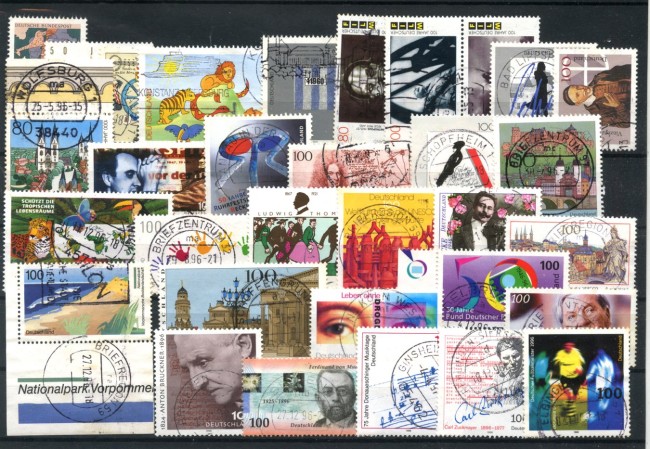 1974/1976 - GERMANIA - LOTTO/48176 - INSIEME DI 30 FRANCOBOLLI DIFFERENTI USATI