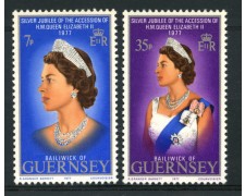 1977 - LOTTO/13422 - GUERNSEY - GIUBILEO REGINA 2v. 1977 - LOTTO/13422 - GUERNSEY - GIUBILEO REGINA 2v.